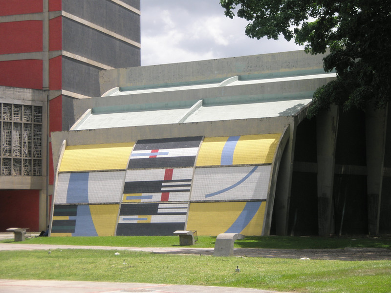 http://www.ucv.ve/typo3temp/ce_gallery/d_1895_800_600_90.JPG