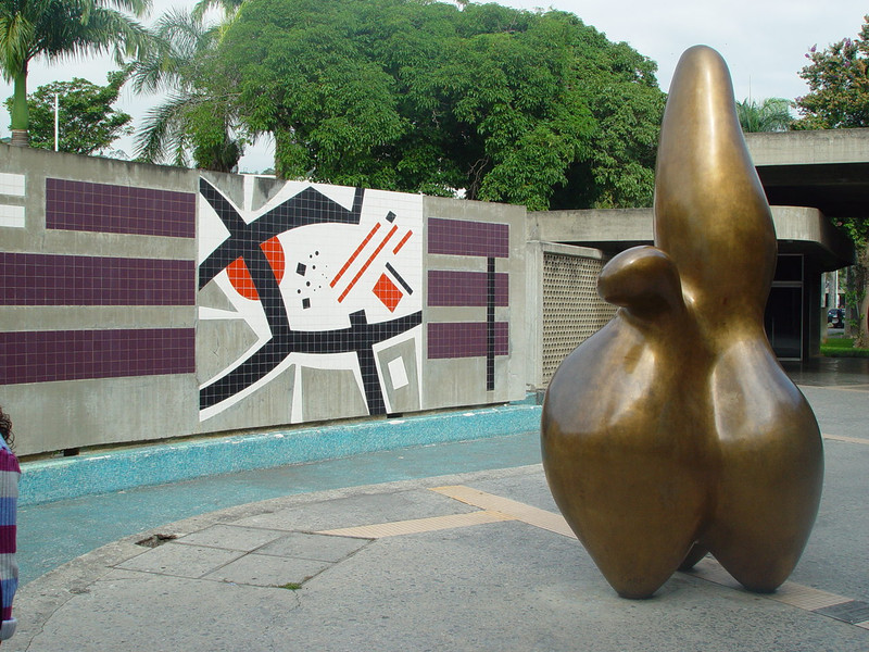 http://www.ucv.ve/typo3temp/ce_gallery/d_653_800_600_90.jpg