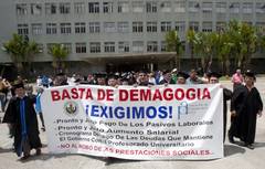 Profesores exigen reivindicaciones. Foto: Archivo.