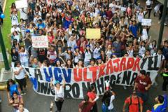 Marcha de profesores culmina en reunión con Ministro Pedro Calzadilla