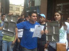 Estudiantes ucevistas reclamaron la falta de recursos para el comedor