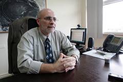 El profesor José Rafael Herrera es docente e investigador con amplia trayectoria en la institución