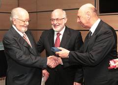 El homenajeado expresó a la UCV su gratitud por el reconocimiento