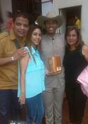 Fotografía de izquierda a derecha: Promotor cultural, Martín Pacheco; asistente de promotor cultural, Lilian Carrero; ganador de la Facultad de Agronomía, Alejandro Hernández y jefa del Dpto. de Cultura UCV Campus Maracay, Lcda. Nitzi Pino.